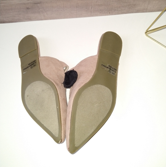 New Blush Suede Pointed Toe Bow Mules - Picture 5 of 5